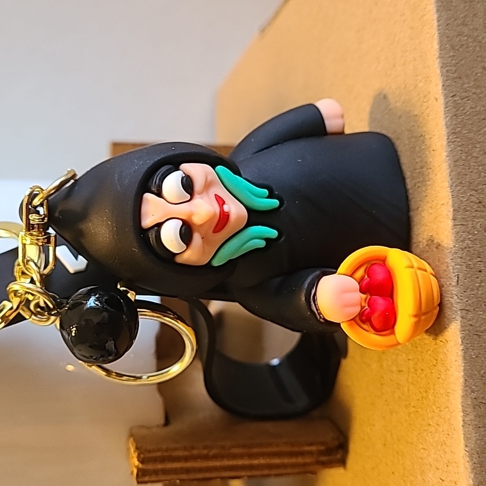 Disney Snow White Evil Queen Witch Apple Basket Keychain Bag Charm
